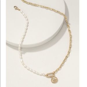 Stella & Dot Pearl and gold momento necklace.